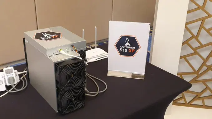 Новинка, Bitmain Antminer S19 XP 141Th BTC Биткоин, 3010 Вт, потребляемая мощность, Asic Miner с PSU YYY
Новинка, Bitmain Antminer S19 XP 141Th BTC Биткоин, 3010 Вт, потребляемая мощность, Asic Miner с PSU YYY