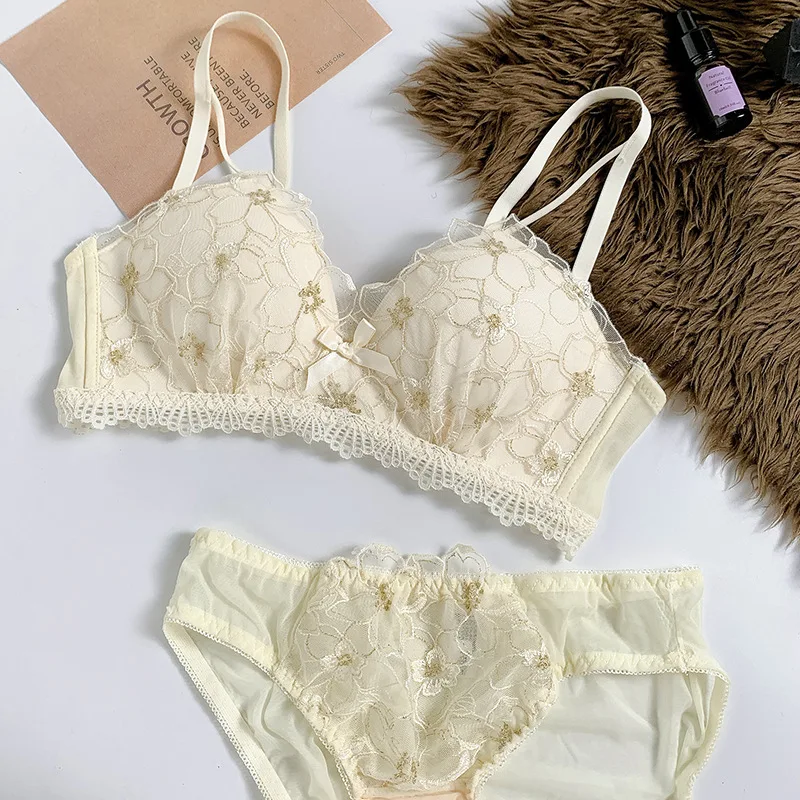 

Flower embroidery lace sexy lingerie women's no steel ring small breasts gather on the collection side breast adjustment bra set