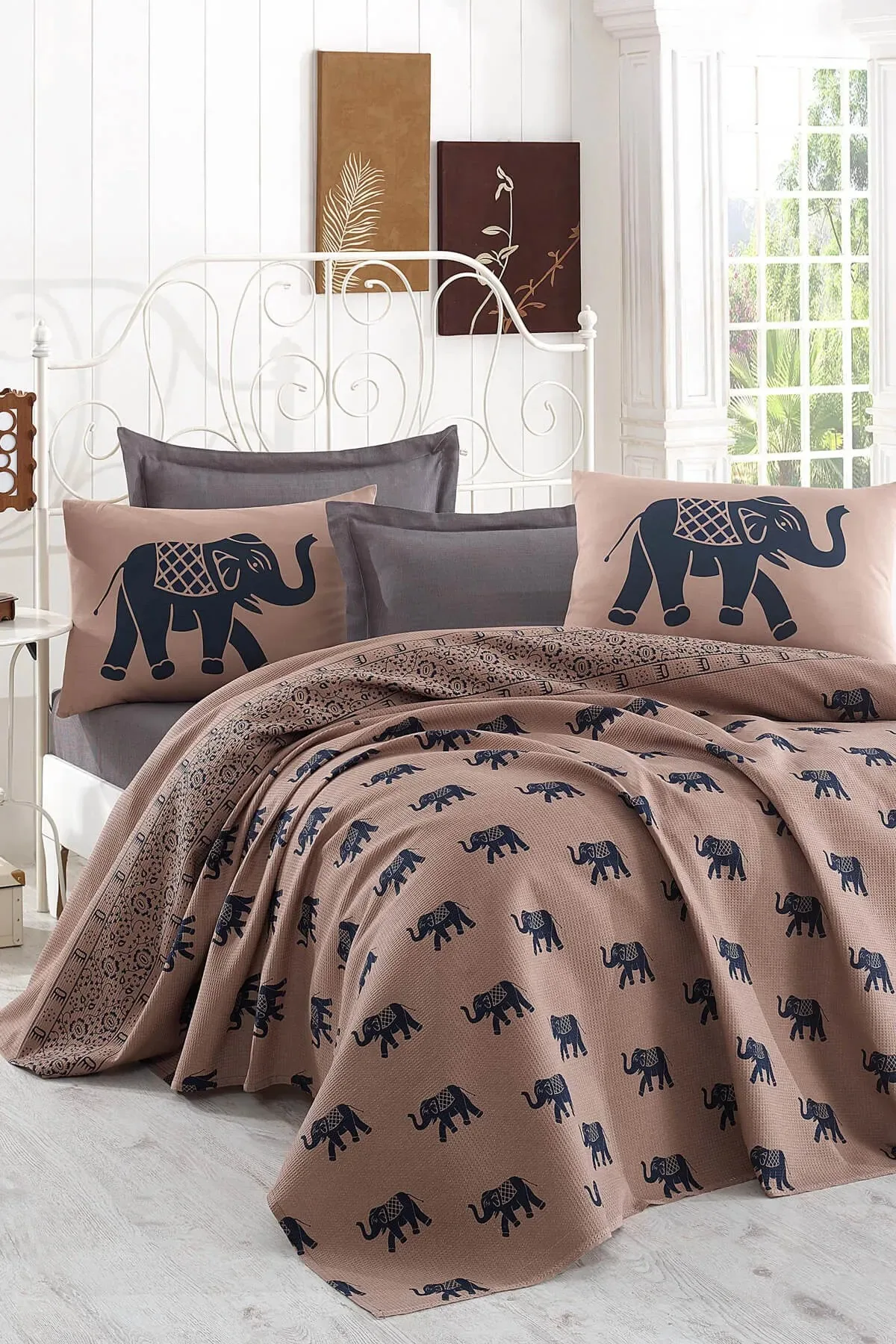 Double Natural Pique Printed Elephant Blue.Air Permeability Available.It Gives a Feeling of Coolness.100 % Cotton-Woven.200x235CM
Double Natural Pique Printed Elephant Blue.Air Permeability Available.It Gives a Feeling of Coolness.100 % Cotton-Woven.200x235CM