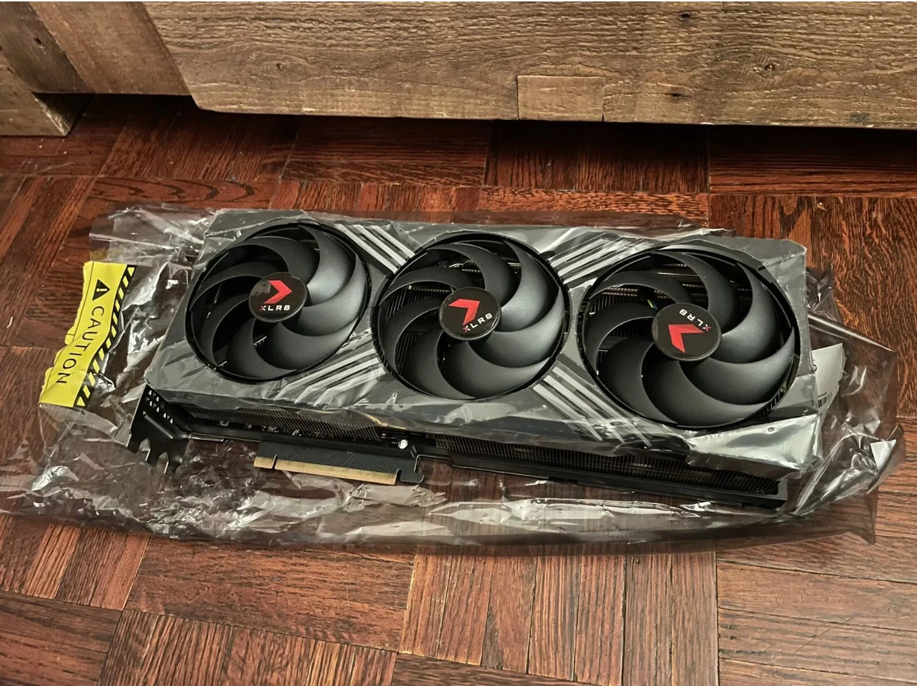 Купите 5 и получите 3 бесплатных запчасти/ремонт PNY GeForce RTX 4090 XLR8 тройной вентилятор 24 ГБ GDDR6X GPU
Купите 5 и получите 3 бесплатных запчасти/ремонт PNY GeForce RTX 4090 XLR8 тройной вентилятор 24 ГБ GDDR6X GPU