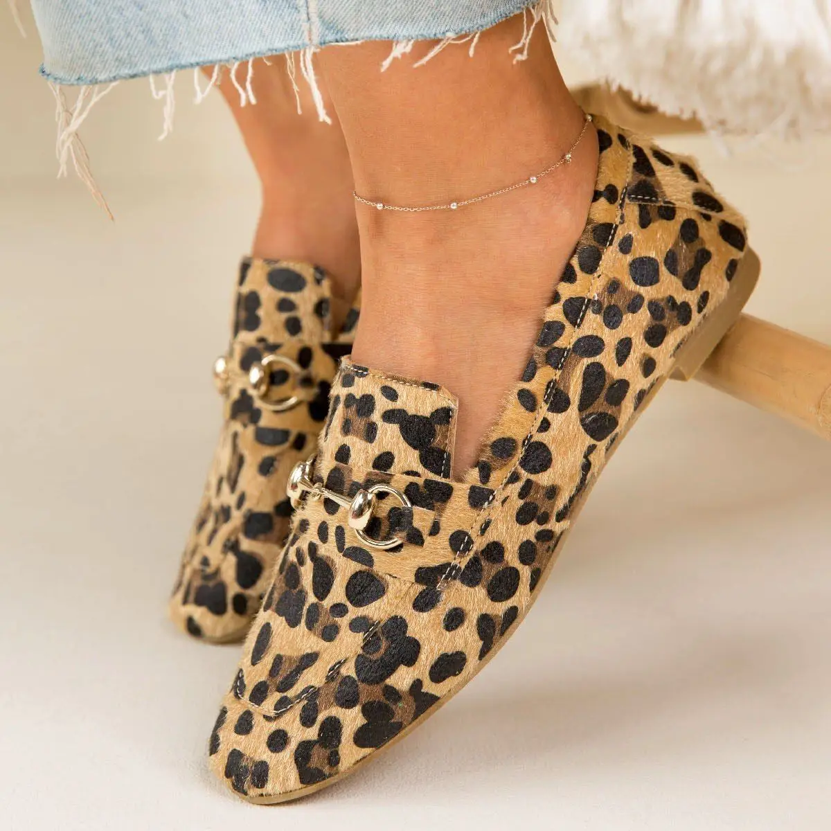 Poshnmore Sierra Genuine Leather Suede Gold Detailed Flat Sole Leopard Women's Shoes Loafers Oxford Fuchsia Green Beige Nude Bla
Poshnmore Sierra Genuine Leather Suede Gold Detailed Flat Sole Leopard Women's Shoes Loafers Oxford Fuchsia Green Beige Nude Bla