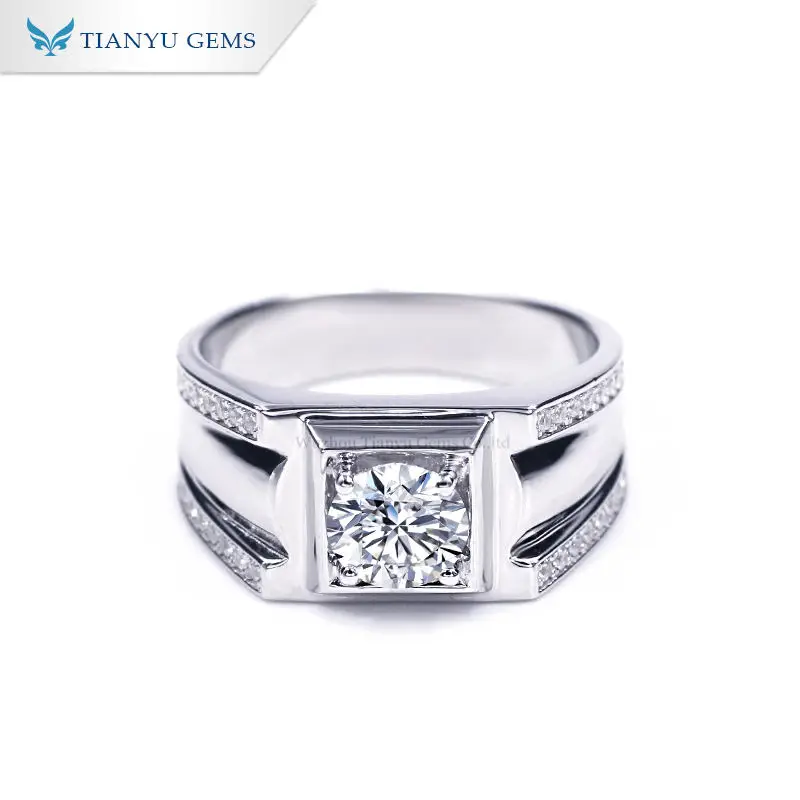 

Tianyu Gems 0.5ct/1.0ct Round Moissanite 925 Men Rings Sterling Silver 18k Gold Plated White Gemstone Male Wedding Promise Ring