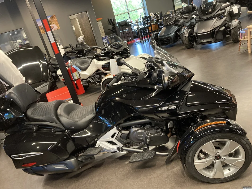 Лидер продаж, новинка 2023, трехколесный мотоцикл Can-Am Spyder F3, ограниченные диски на продажу
Лидер продаж, новинка 2023, трехколесный мотоцикл Can-Am Spyder F3, ограниченные диски на продажу