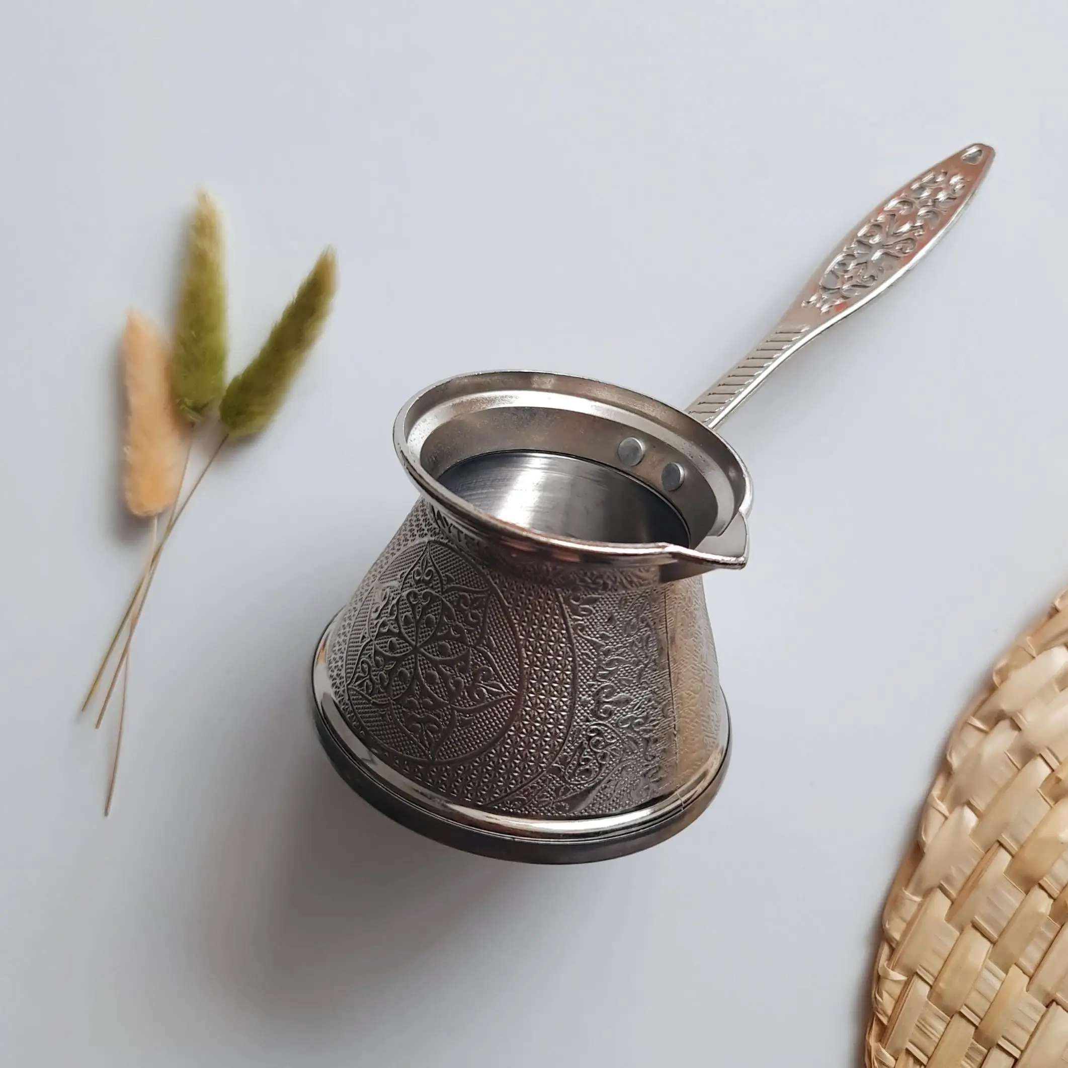 Турецкий медный кофейник, кофейник традиционного дизайна, кофейник, кофейник, кухонная посуда, кофейник для эспрессо
Турецкий медный кофейник, кофейник традиционного дизайна, кофейник, кофейник, кухонная посуда, кофейник для эспрессо