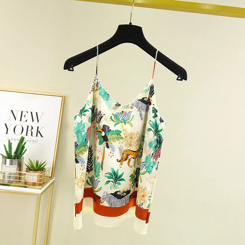 2022 National Style Spring Summer Women Sexy Spaghetti Strap Tank Top Vintage Print Camis Femme Chiffon V Neck Tops
2022 National Style Spring Summer Women Sexy Spaghetti Strap Tank Top Vintage Print Camis Femme Chiffon V Neck Tops