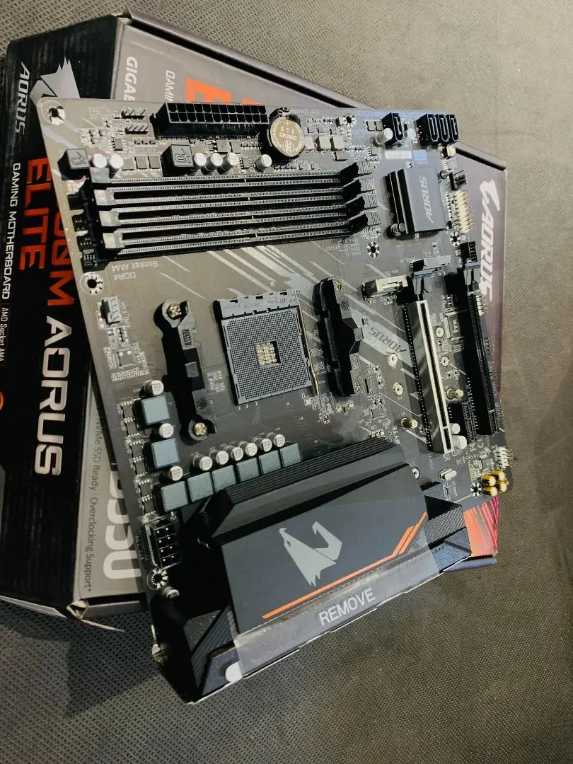 Фонарь Gigabyte AMD B550 AORUS Elite Socket AM4 Micro ATX горячая Распродажа материнская плата
Фонарь Gigabyte AMD B550 AORUS Elite Socket AM4 Micro ATX горячая Распродажа материнская плата
