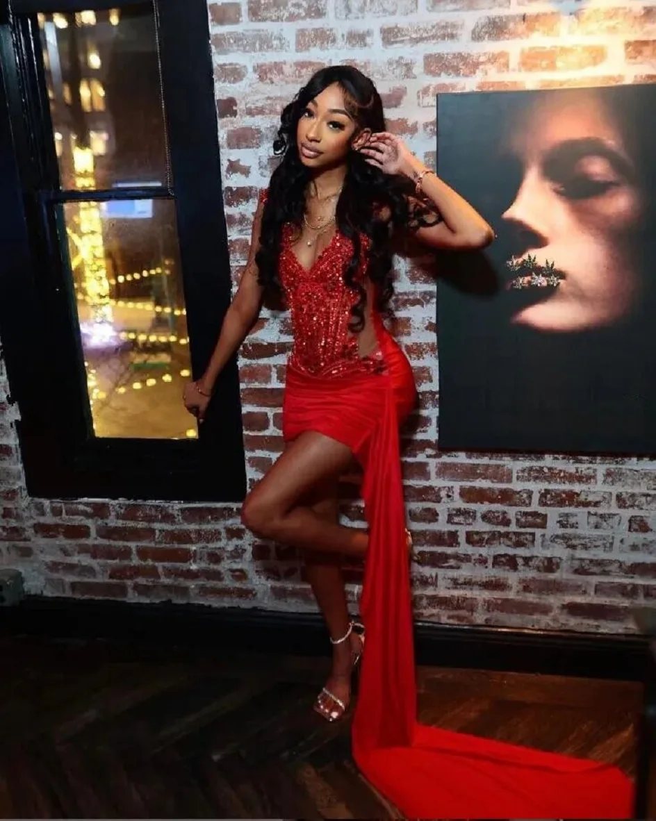 2024 Red Sparkly Short Prom Homecoming Dresses with Side Train Luxury Diamond Crystal Birthday Party Gown vestidos de gala mujer
2024 Red Sparkly Short Prom Homecoming Dresses with Side Train Luxury Diamond Crystal Birthday Party Gown vestidos de gala mujer