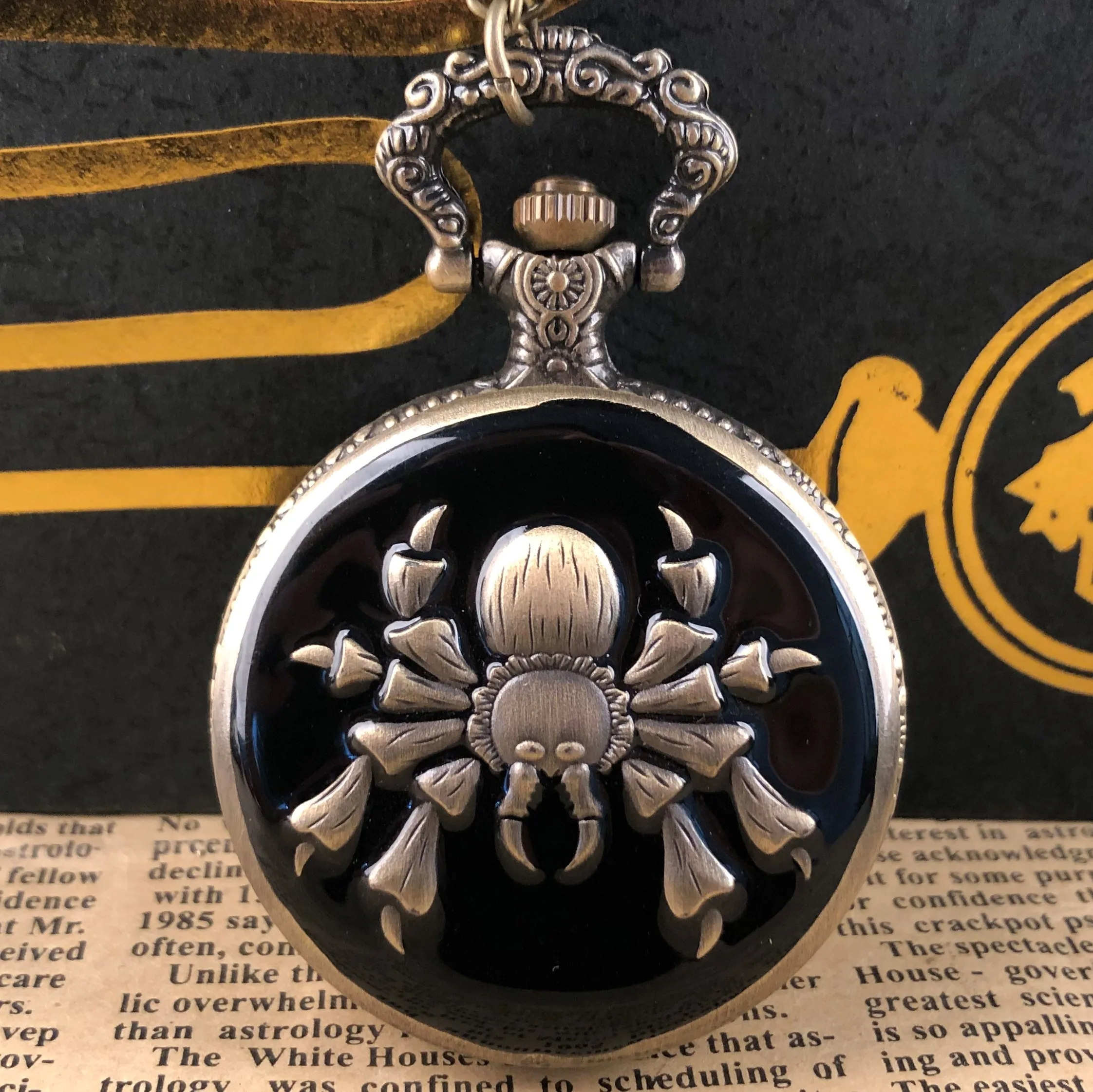

Spider Stereo Relief Design Quartz Pocket Watch Men's Unisex Black Case Necklace Pendant Steampunk Clock reloj de bolsillo