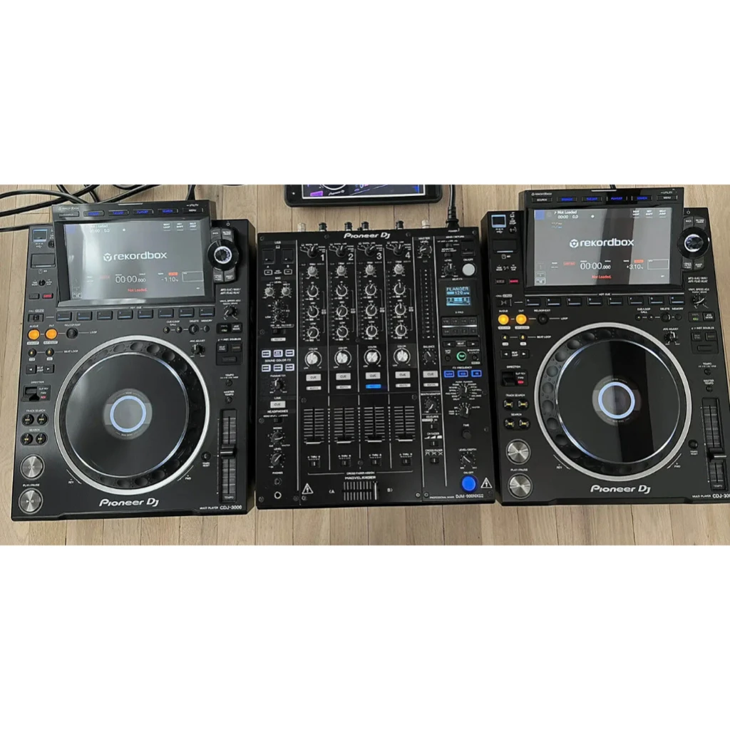 Купите 2 и получите 1 бесплатную фотографию Pioneer DJ CDJ-3000 2 пары + фотографический контроллер DJ 100 в
Купите 2 и получите 1 бесплатную фотографию Pioneer DJ CDJ-3000 2 пары + фотографический контроллер DJ 100 в