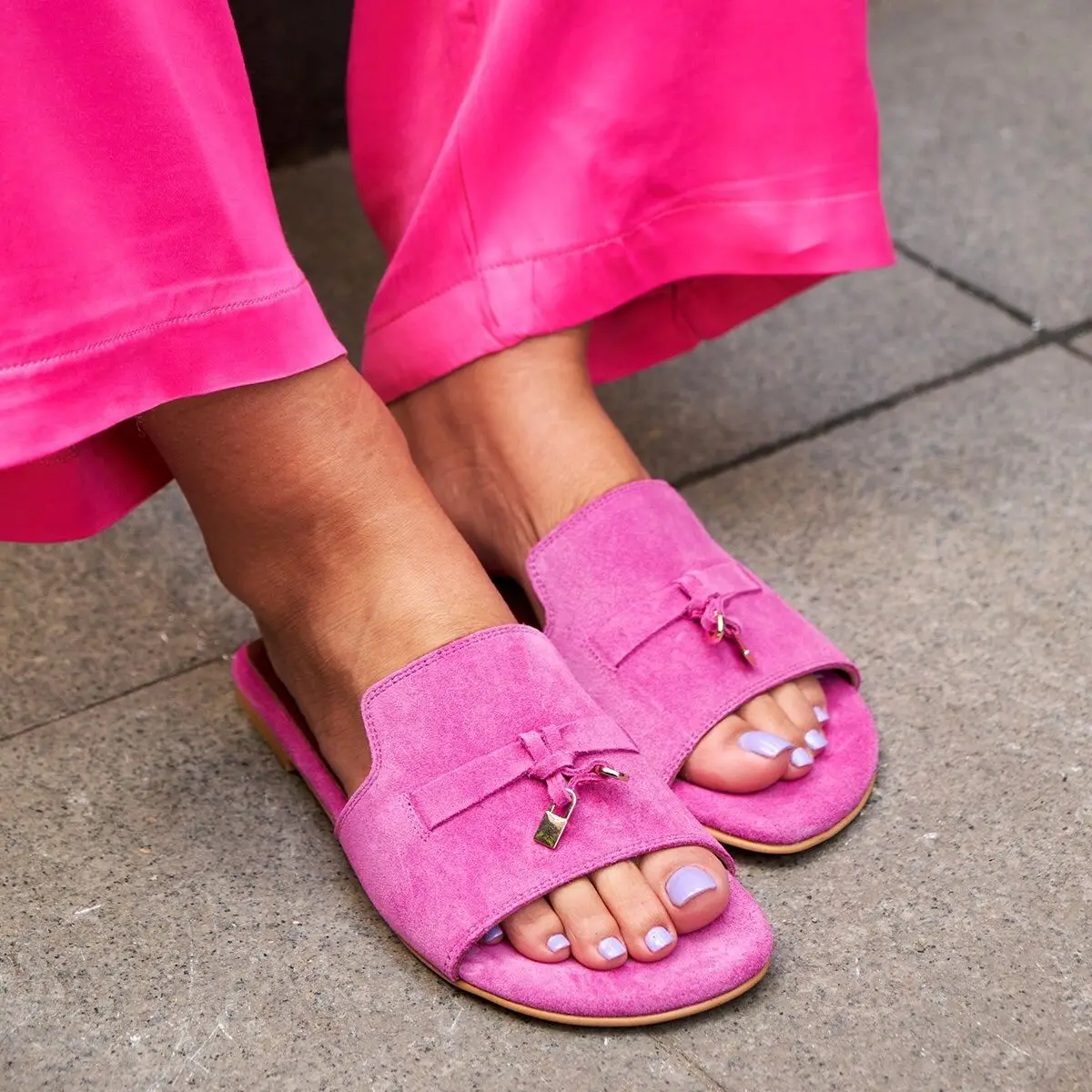 Poshnmore Portex Inner Outer Leather Flat Sole Women's Slippers Quality Suede Leather Beige Brown Tan Pink Black Green Indoor St
Poshnmore Portex Inner Outer Leather Flat Sole Women's Slippers Quality Suede Leather Beige Brown Tan Pink Black Green Indoor St