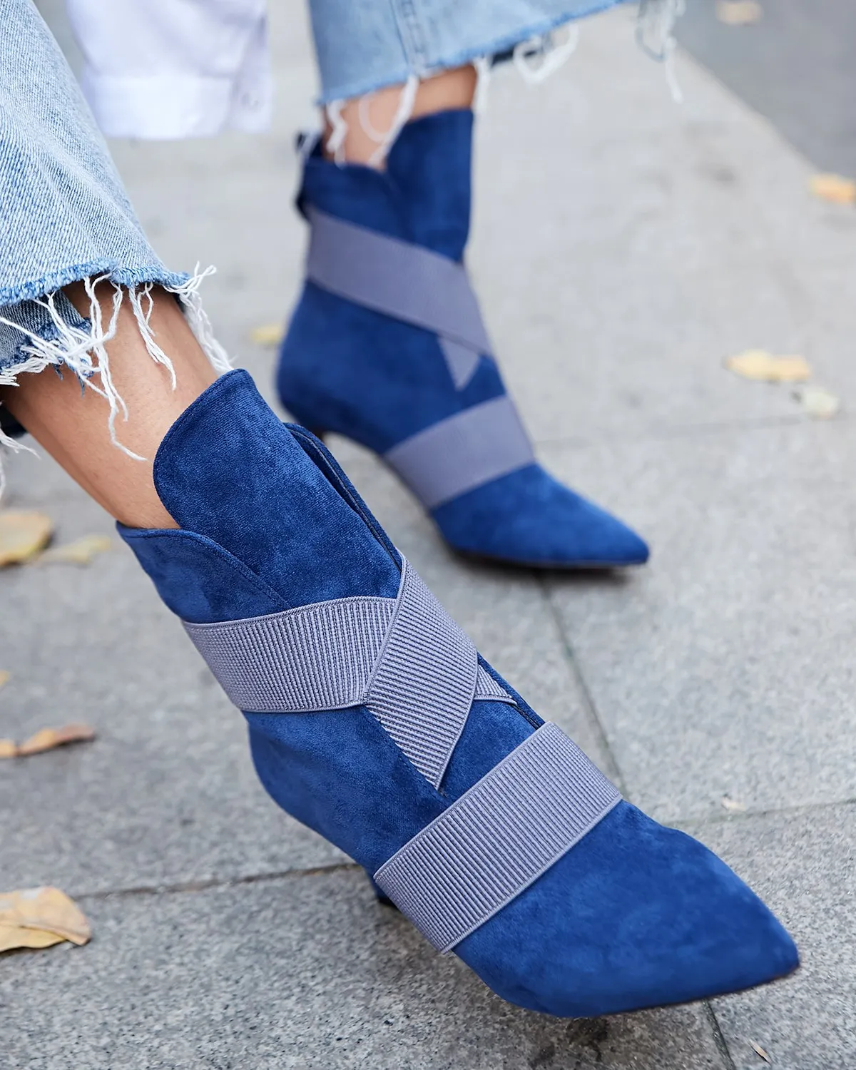 Jones Quality Faux Suede Thin Heels Elastic Band Navy Blue Pointed Toe Stylish Warm Lining Women's Boots Poshnmore Heeled Shoes
Jones Quality Faux Suede Thin Heels Elastic Band Navy Blue Pointed Toe Stylish Warm Lining Women's Boots Poshnmore Heeled Shoes