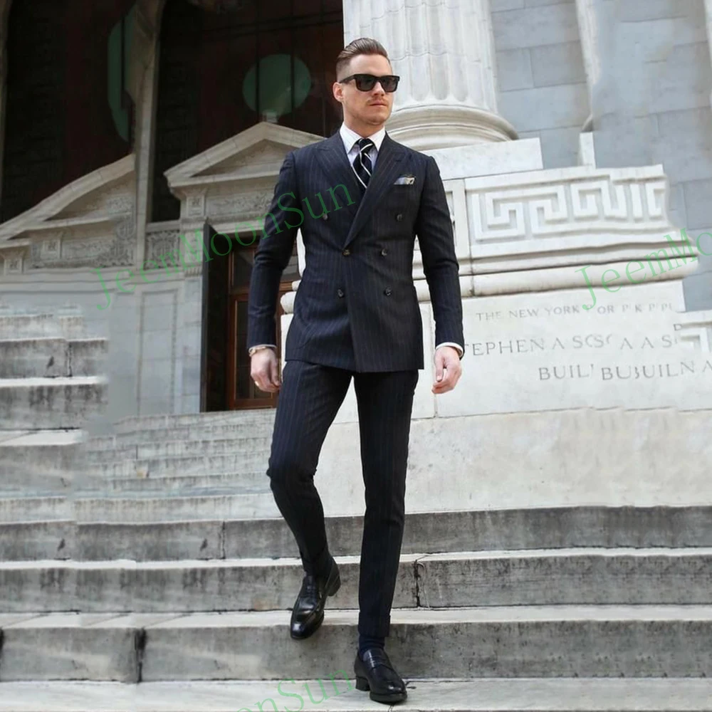 New Navy Stripe Men Suits Slim Fit Peak Lapel Double Breast Business Groom Wear for Wedding 2 Pieces Jacket Pants Costume Homme
New Navy Stripe Men Suits Slim Fit Peak Lapel Double Breast Business Groom Wear for Wedding 2 Pieces Jacket Pants Costume Homme