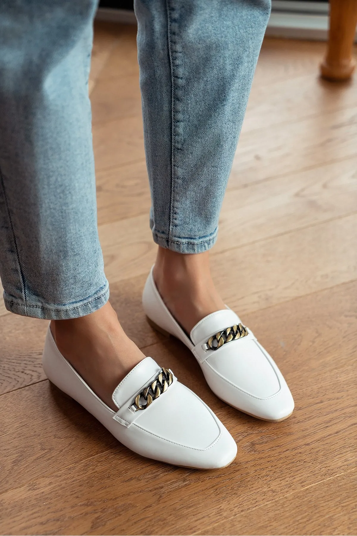 Minas Inner Outer Quality Artificial Leather Chain Detail Flat Sole Women's Flat Shoes Poshnmore Blue Ecru Nude Taba White Black
Minas Inner Outer Quality Artificial Leather Chain Detail Flat Sole Women's Flat Shoes Poshnmore Blue Ecru Nude Taba White Black