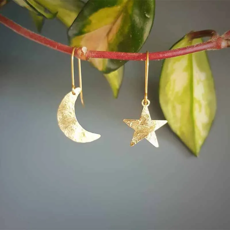 Gold Moon and Star Beaten Brass, Hammered Mismatched Brass Earrings,Bridal,Ready to Gift.
Gold Moon and Star Beaten Brass, Hammered Mismatched Brass Earrings,Bridal,Ready to Gift.