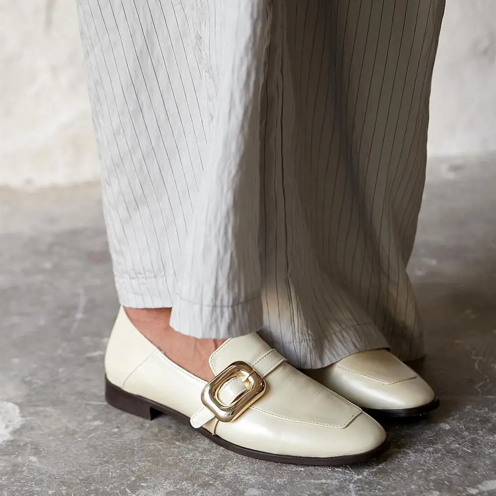 Manolia Genuine Leather Flat Base Belt Look Buckle Detailed Square Toe Women's Loafer Powder Beige Blue Bronze Color Types Flats
Manolia Genuine Leather Flat Base Belt Look Buckle Detailed Square Toe Women's Loafer Powder Beige Blue Bronze Color Types Flats