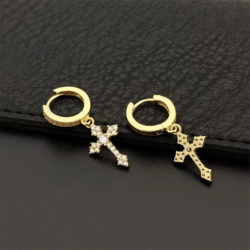S925 Silver Cross Huggie Earrings 14K Gold Plated Men Dangle Earrings Ins 2022 Iced D Color Moissanite Pendientes Oorbellen Gift
S925 Silver Cross Huggie Earrings 14K Gold Plated Men Dangle Earrings Ins 2022 Iced D Color Moissanite Pendientes Oorbellen Gift