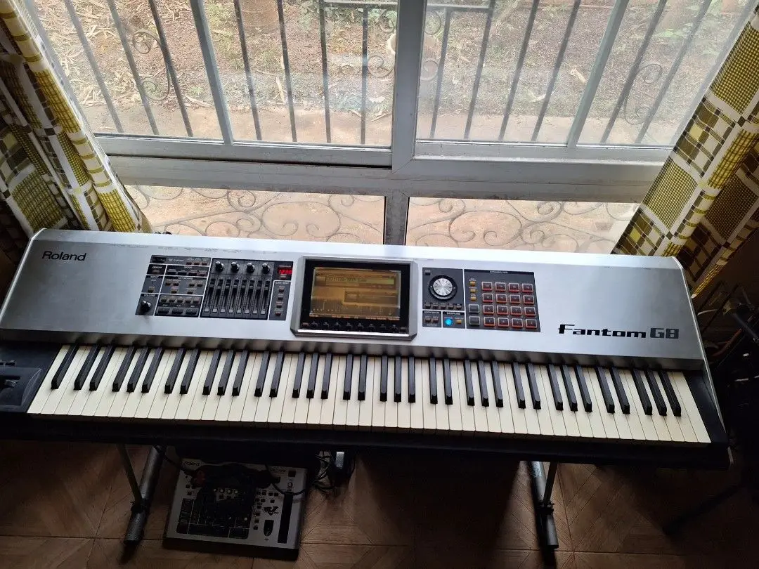 

ORIGINAL Roland Fantom G8 88 key keyboard workstation YARH SALES