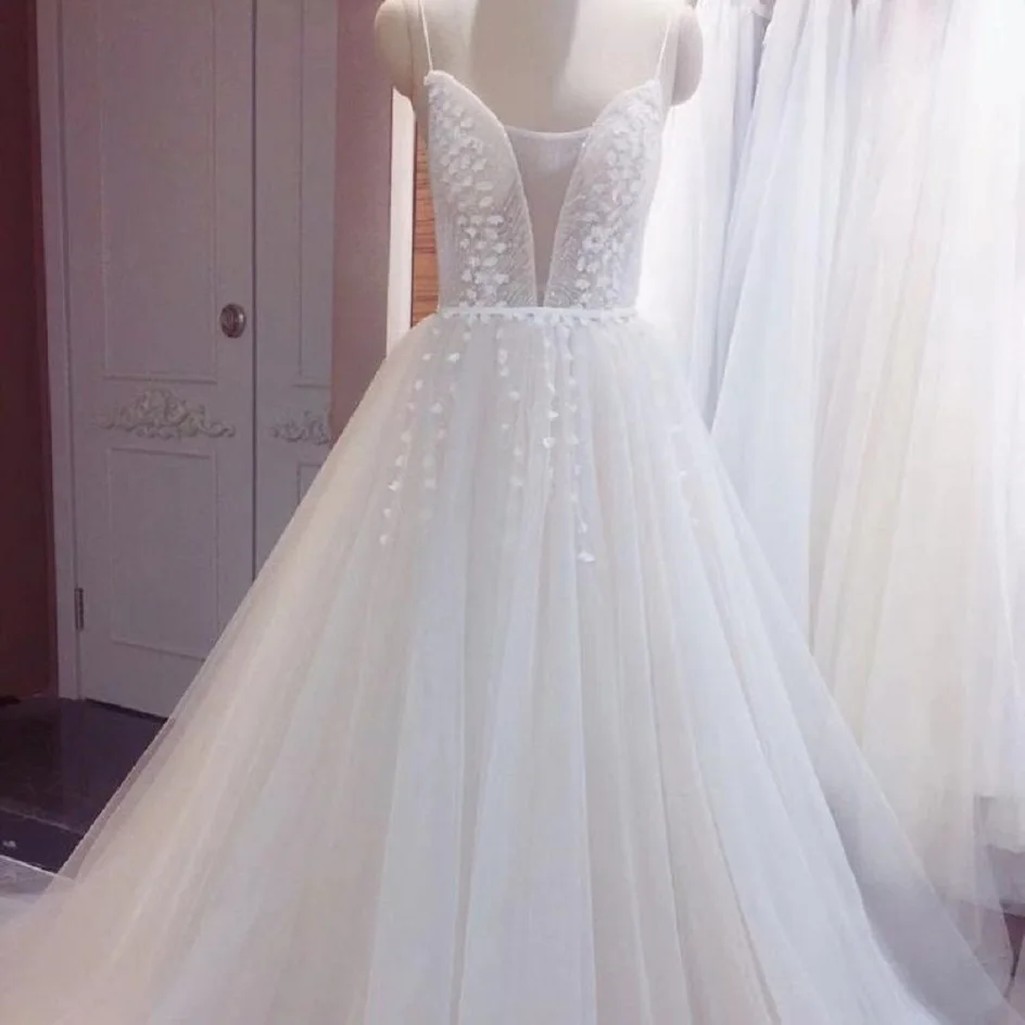 Spaghetti Strips A Line Tulle Wedding Dresses for Woman Luxury Super FairLace Bohemian Dress Women Wedding Beach Dress Bohemian
Spaghetti Strips A Line Tulle Wedding Dresses for Woman Luxury Super FairLace Bohemian Dress Women Wedding Beach Dress Bohemian