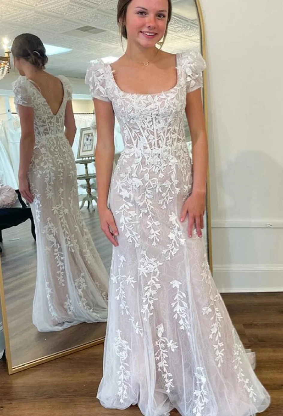 Puff Sleeves Square Neck Leaf Lace Mermaid Long Prom DressWith Appliques Wedding Dress Evening FormalGrowns Cocktail Party Dress
Puff Sleeves Square Neck Leaf Lace Mermaid Long Prom DressWith Appliques Wedding Dress Evening FormalGrowns Cocktail Party Dress