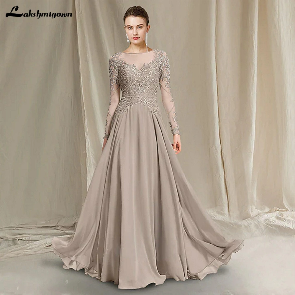 

Chiffon Luxurious A-Line Mother of the Bride Dress Elegant Jewel Neck Floor Length Lace Long Sleeve with Pleats Appliques