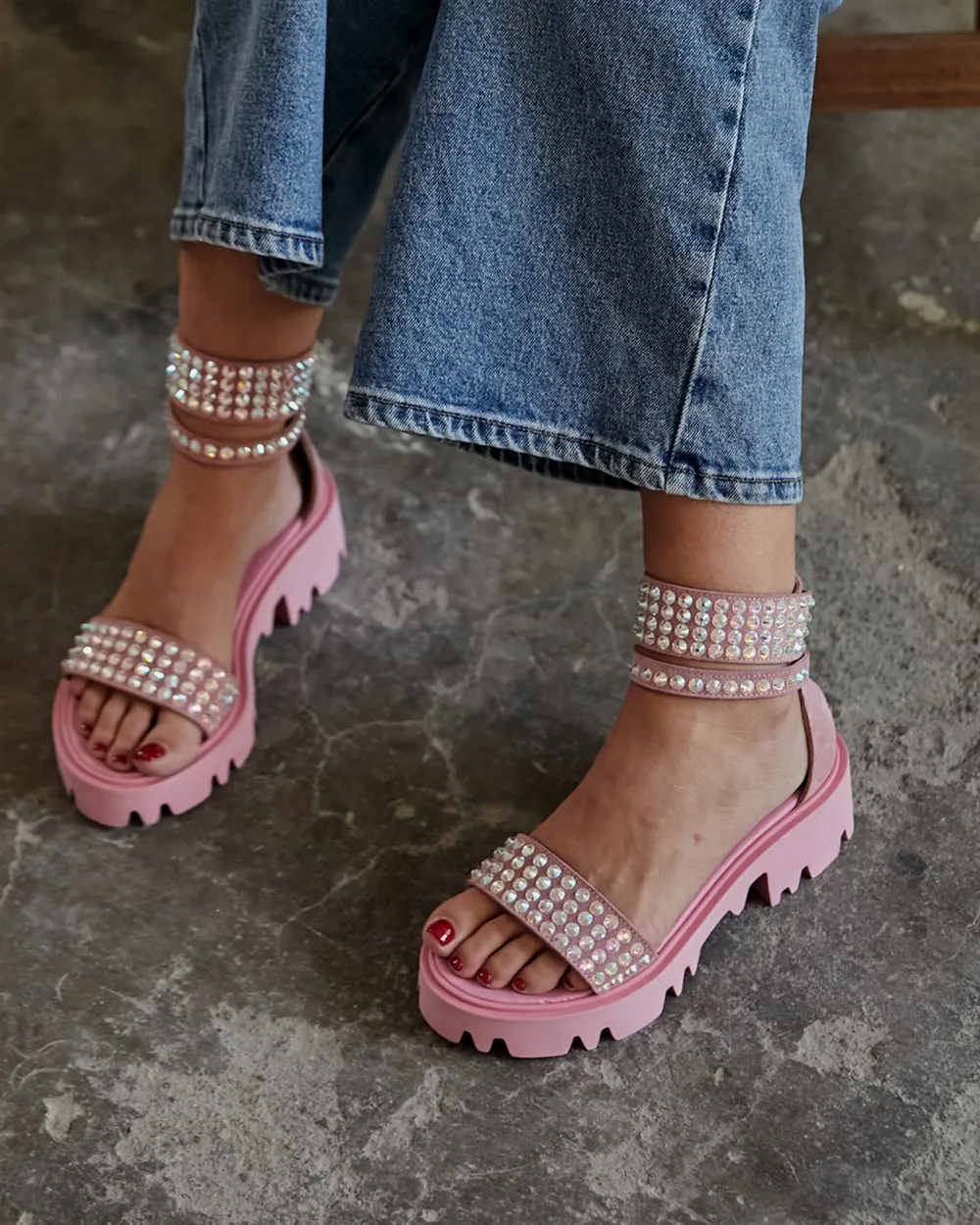 Tillas Inner Outer Real Leather Suede Thick Platform Lightweight Eva Sole Ankle Strap Stone Sandals Poshnmore Pink Black Sandals
Tillas Inner Outer Real Leather Suede Thick Platform Lightweight Eva Sole Ankle Strap Stone Sandals Poshnmore Pink Black Sandals