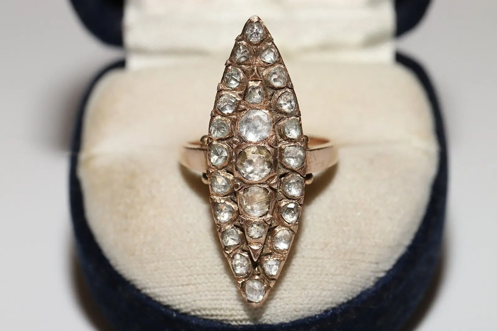 ANTIQUE ORIGINAL 1900S 12K GOLD NATURAL ROSE CUT DIAMOND DECORATED NAVETTE RING
ANTIQUE ORIGINAL 1900S 12K GOLD NATURAL ROSE CUT DIAMOND DECORATED NAVETTE RING