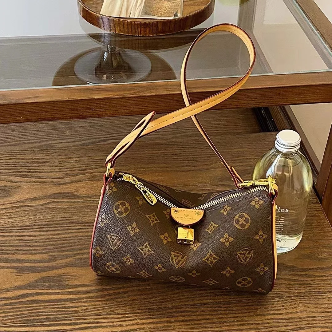 Дизайнерская роскошная женская сумка-подушка Boston, модная маленькая сумка на одно плечо, легкая Роскошная модная сумка, старая Цветочная сумка
Дизайнерская роскошная женская сумка-подушка Boston, модная маленькая сумка на одно плечо, легкая Роскошная модная сумка, старая Цветочная сумка