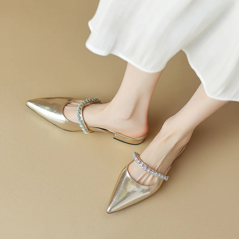 Rhinestone Full Leather Muller Outerwear Slippers 2023 Summer New Pointed Toe Low Heel Cowhide Toe Sandals Female Fairy Style
Rhinestone Full Leather Muller Outerwear Slippers 2023 Summer New Pointed Toe Low Heel Cowhide Toe Sandals Female Fairy Style