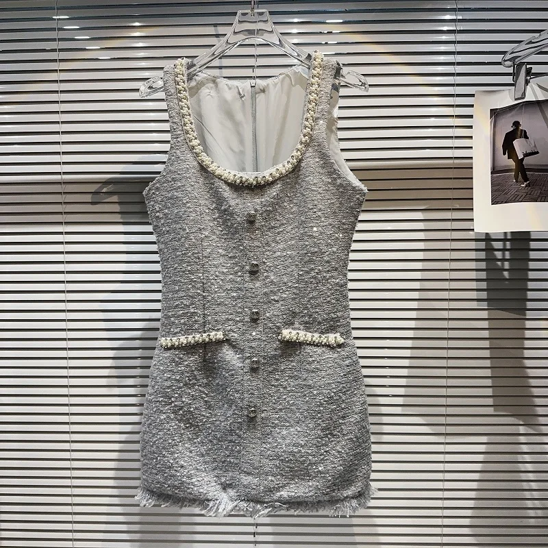 Women's Summer New Sleeveless Ragged Edge Beaded Fragrant Style Tweed Strap Dress
Women's Summer New Sleeveless Ragged Edge Beaded Fragrant Style Tweed Strap Dress