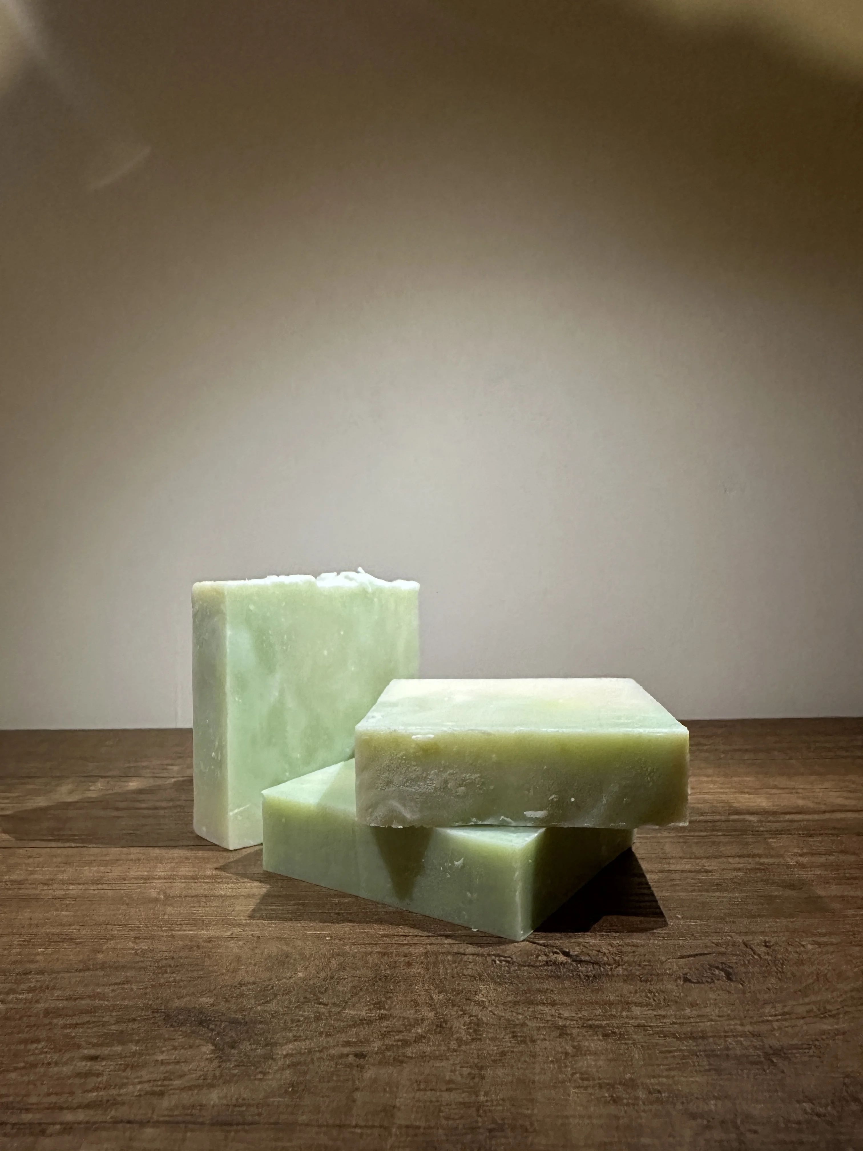 Discover Radiant Skin: Natural Handmade Aloe Vera Soap Packs– Choose Your Perfect Set: 3, 5, 25, or 50 Bars for Pure Refreshment
Discover Radiant Skin: Natural Handmade Aloe Vera Soap Packs– Choose Your Perfect Set: 3, 5, 25, or 50 Bars for Pure Refreshment
