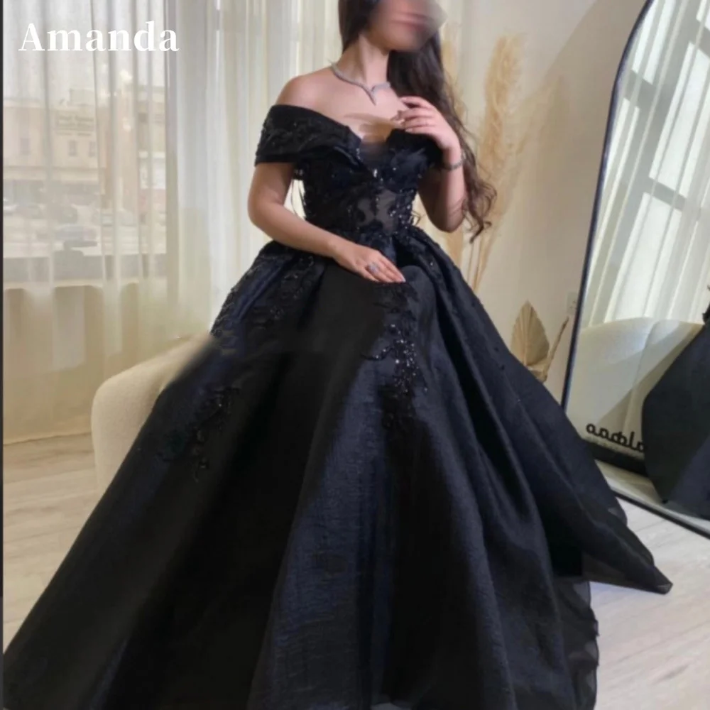 Amanda Elegant Embroidery Ball Gown فستان سهرة Black Silk Satin Party Dress Shiny Lace Evening Dresses Off Shoulder Prom Dress
Amanda Elegant Embroidery Ball Gown فستان سهرة Black Silk Satin Party Dress Shiny Lace Evening Dresses Off Shoulder Prom Dress