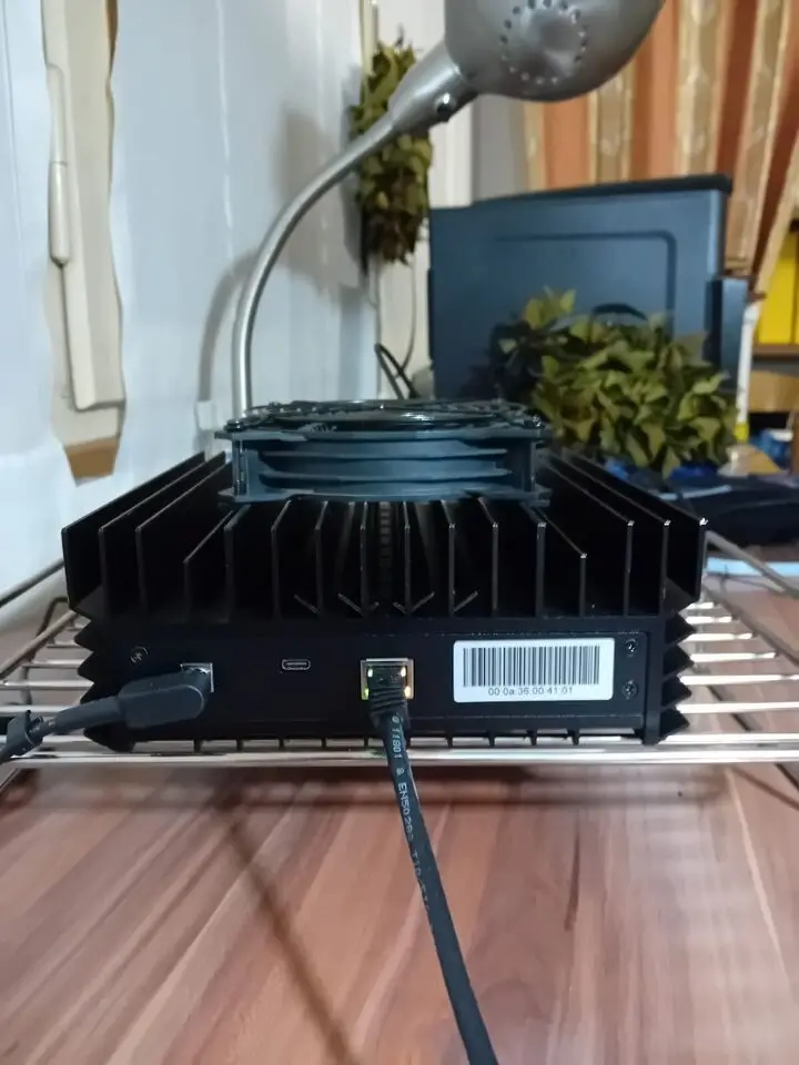 AA, купите 4, получите 2 бесплатных IceRiver KS0 (100GH/s), Майнер Kaspa (KAS), работающий и работающий
AA, купите 4, получите 2 бесплатных IceRiver KS0 (100GH/s), Майнер Kaspa (KAS), работающий и работающий