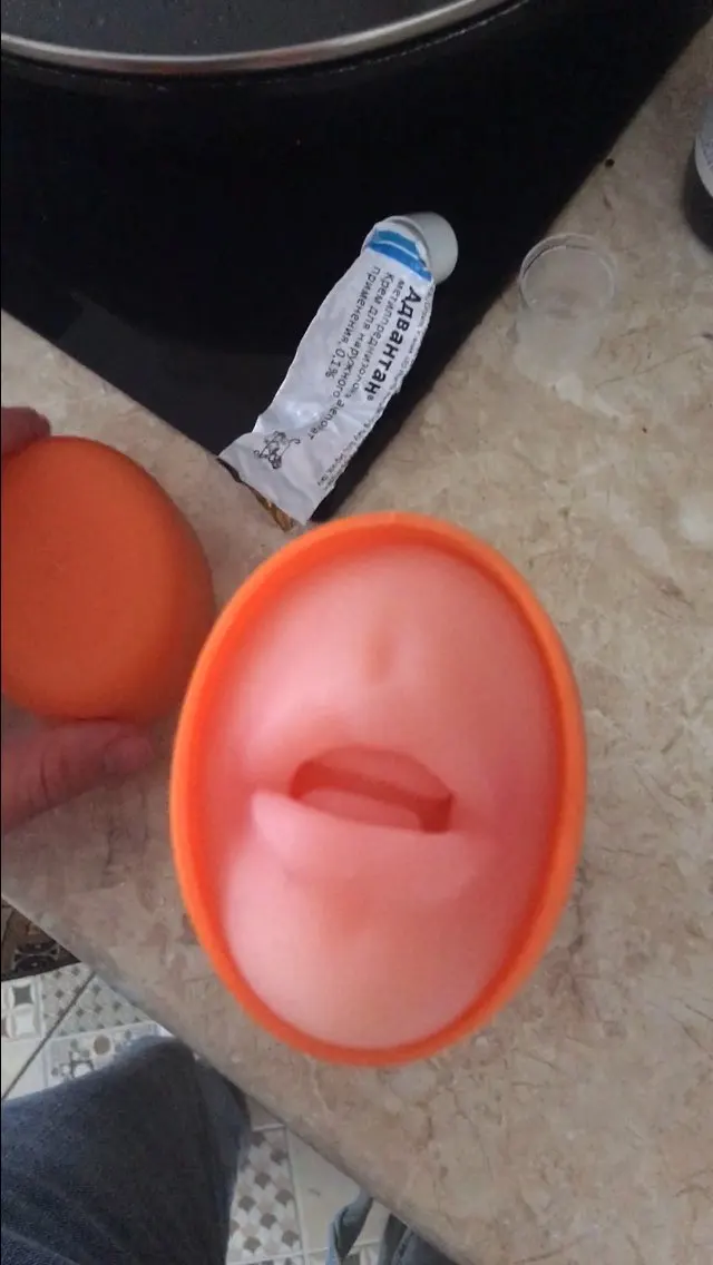 Мастурбатор Сосать