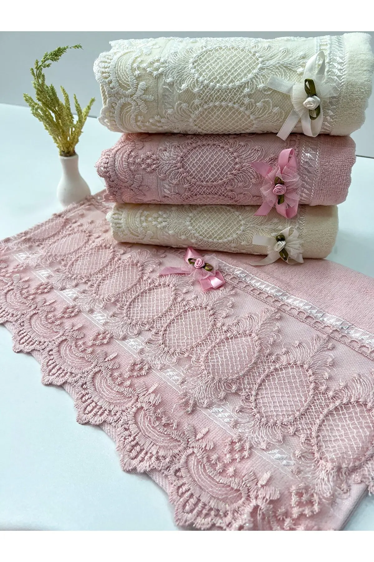 4 Pack 100% Cotton Velvet Lace Guipure Bow Dowry Hand And Face Towel 50x90cm Three-dimensional embroidery
4 Pack 100% Cotton Velvet Lace Guipure Bow Dowry Hand And Face Towel 50x90cm Three-dimensional embroidery