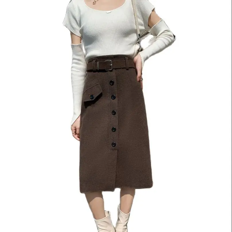 Female woolen skirt high-waisted single-breasted package hip skirt back patch pocket
Female woolen skirt high-waisted single-breasted package hip skirt back patch pocket