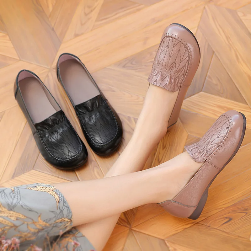 2024 Fashion Women Shoes Genuine Leather Loafers Women Casual Shoes Mother Soft Comfortable Shoes wide version Women Flats Non-s
2024 Fashion Women Shoes Genuine Leather Loafers Women Casual Shoes Mother Soft Comfortable Shoes wide version Women Flats Non-s