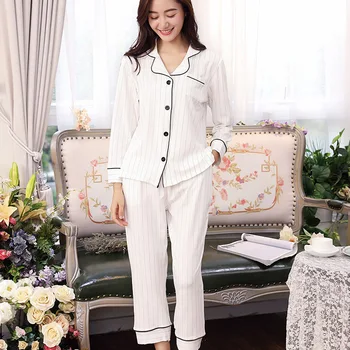 Spring and Autumn Cotton Pajamas Suit Women's Simple Striped Printed Long-sleeved Lapel Cotton Loose Home Clothes Outerable Suit
Spring and Autumn Cotton Pajamas Suit Women's Simple Striped Printed Long-sleeved Lapel Cotton Loose Home Clothes Outerable Suit