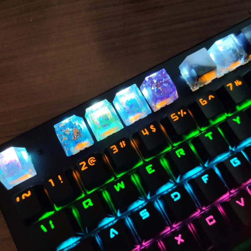Handmade Customized OEM R4 Profile Resin Keycap Keyboard RGB Translucent Keycap 1PC
Handmade Customized OEM R4 Profile Resin Keycap Keyboard RGB Translucent Keycap 1PC