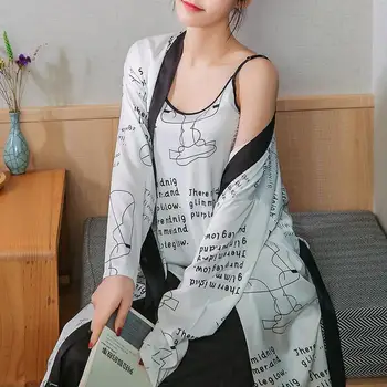 2020 Spring and Summer New Pajamas Female Simulation Silk Pajamas Three-pieces Set Ice Silk Printing Comfortable Home Lounge
2020 Spring and Summer New Pajamas Female Simulation Silk Pajamas Three-pieces Set Ice Silk Printing Comfortable Home Lounge