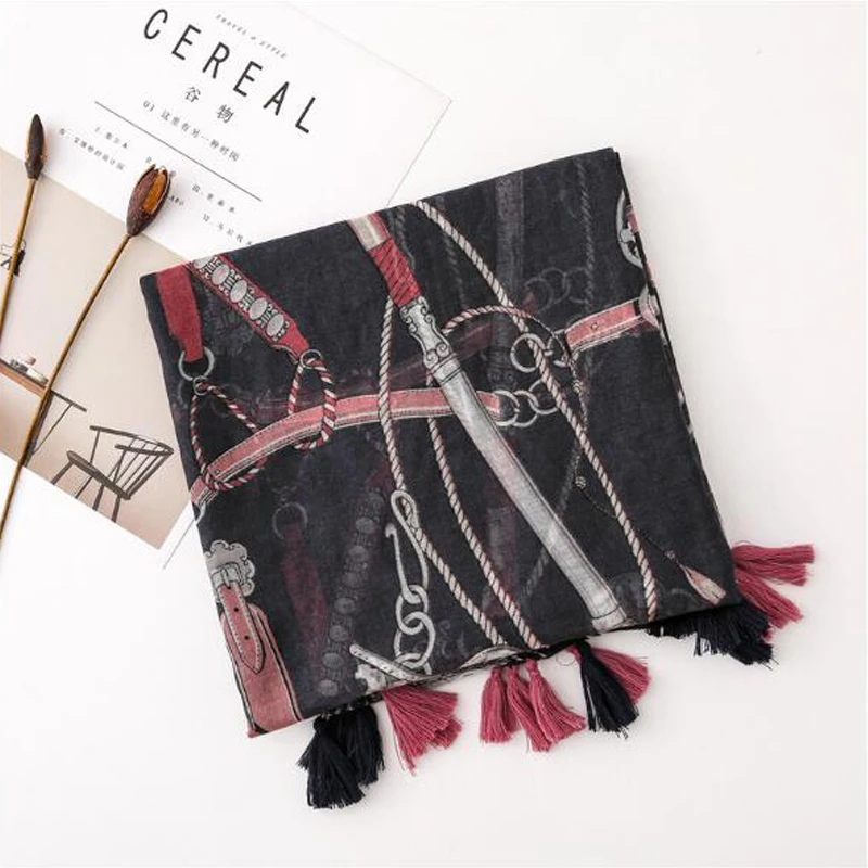 women fashion Korean style scarf luxury brand print cotton soft scarf female summer autumn spring Snood Muslim Sjaal Head Wrap
women fashion Korean style scarf luxury brand print cotton soft scarf female summer autumn spring Snood Muslim Sjaal Head Wrap