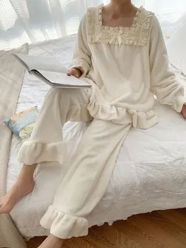 Vintage Thick Fleece Women's Pajamas Sets Elegant White Lace Long Sleeve Sleepwear Suits Winter Autumn Sweet Pyjamas
Vintage Thick Fleece Women's Pajamas Sets Elegant White Lace Long Sleeve Sleepwear Suits Winter Autumn Sweet Pyjamas