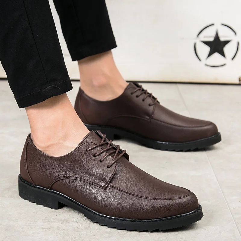 New loafers shoes fashion barber pointed men's leather shoes Brown business casual shoes man Leather Oxford Flats for men *
New loafers shoes fashion barber pointed men's leather shoes Brown business casual shoes man Leather Oxford Flats for men *