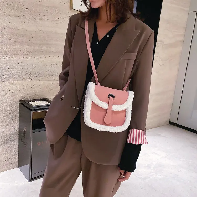 Textured Simple Fashion Lambs Wool Small Bag 2019 Winter New Style Crossbody Bag Non-mainstream Dull Polish Saddle Bag Fashion
Textured Simple Fashion Lambs Wool Small Bag 2019 Winter New Style Crossbody Bag Non-mainstream Dull Polish Saddle Bag Fashion