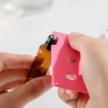 Essential oil separate bottle essential oil screw cap bottle ball bottle opener easy to open the ball small assistant screw cap
Essential oil separate bottle essential oil screw cap bottle ball bottle opener easy to open the ball small assistant screw cap