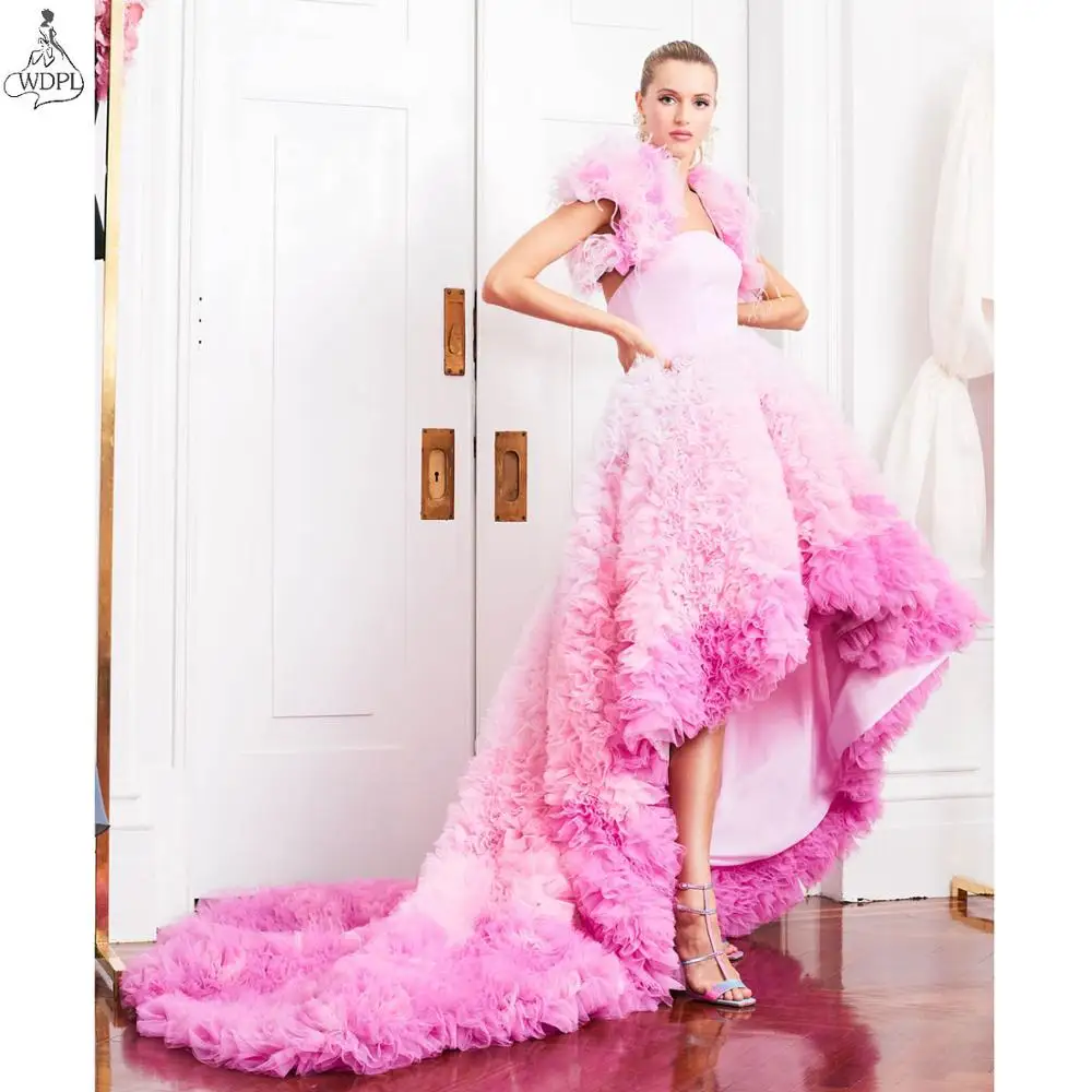 Haute Couture 2020 Spring Prom Dresses High Low Sweep Train Ombre Tiered Tulle Chic Evening Dress Spaghetti Formal Gowns Custom
Haute Couture 2020 Spring Prom Dresses High Low Sweep Train Ombre Tiered Tulle Chic Evening Dress Spaghetti Formal Gowns Custom