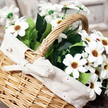 Hand-Woven Wicker Basket Simulation Flower Basket Single Handle Small Flower Basket with Hand Gift Basket 
Hand-Woven Wicker Basket Simulation Flower Basket Single Handle Small Flower Basket with Hand Gift Basket