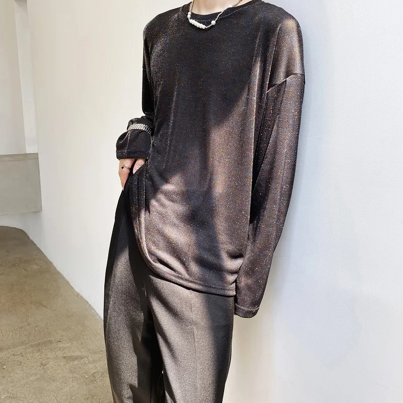 Men's spring and Autumn new Korean version personality bright silk droopy round collar casual loose long sleeve T-shirt
Men's spring and Autumn new Korean version personality bright silk droopy round collar casual loose long sleeve T-shirt