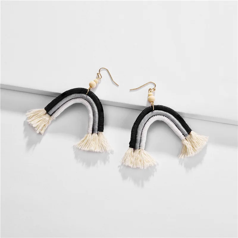 U Shape Contrast Color Thread Tassel Earrings Triple Overlap Wrap Thread Rainbow Drop Earrings for Women Fashion Jewelry
U Shape Contrast Color Thread Tassel Earrings Triple Overlap Wrap Thread Rainbow Drop Earrings for Women Fashion Jewelry