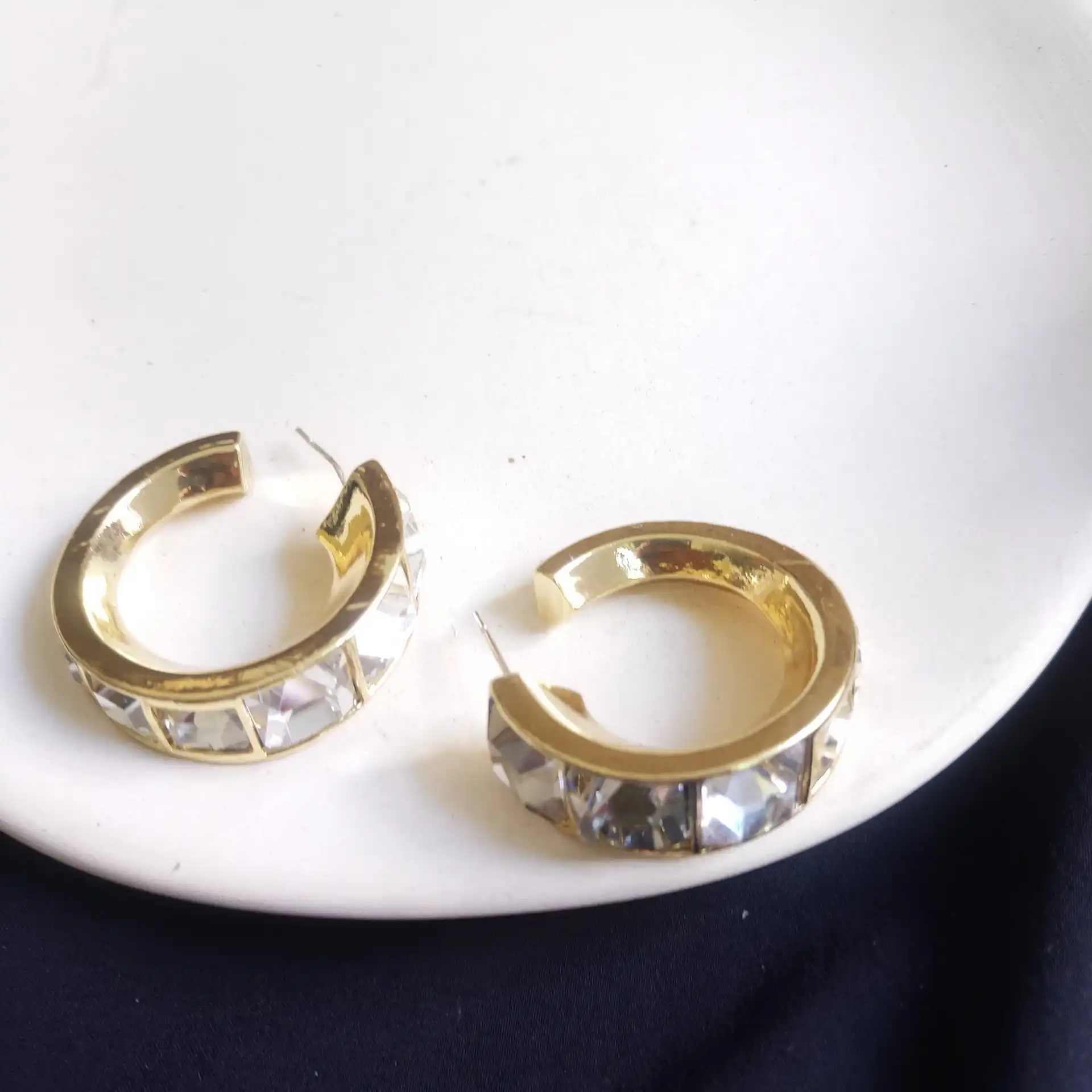 aomu 2019 fashion rhinestone crystal golden metal