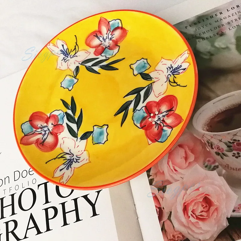 Hand-painted Round Ceramic Decorative Charger Plate 8" Colorful Glazed Gift Dish
Hand-painted Round Ceramic Decorative Charger Plate 8" Colorful Glazed Gift Dish